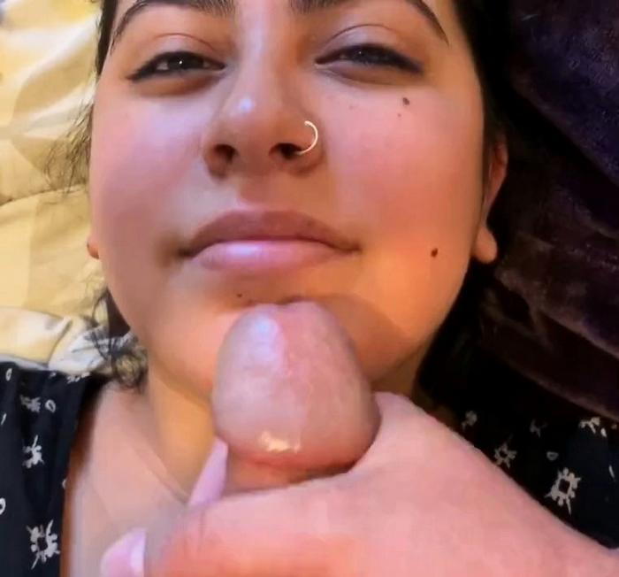  [OnlyFans] Baby Selena Shy teen gives hot quickie blow job First swallow 720P 