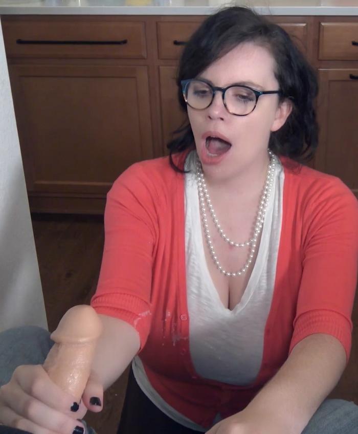  [ManyVids] Lovely Lilith You Took Your Dads Viagra Oct 2022 1080P 