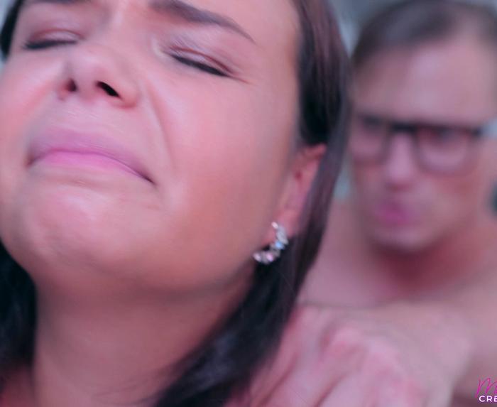  [MomWantsCreampie] Sofia Lee My Stepmom Needs My Hot Load S1 E9 Dec 2022 1080P 