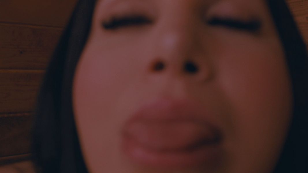  [ManyVids] K K Mom Son Movie Night Nov 2022 1080P 